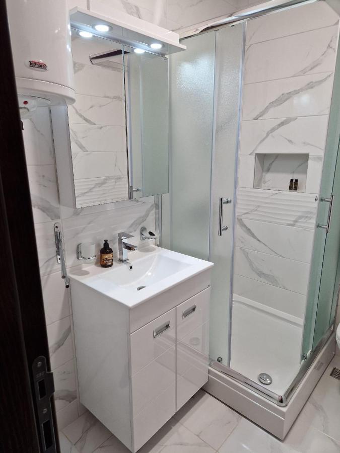 Mb Lux Apartment Vrnjacka Banja Exterior photo